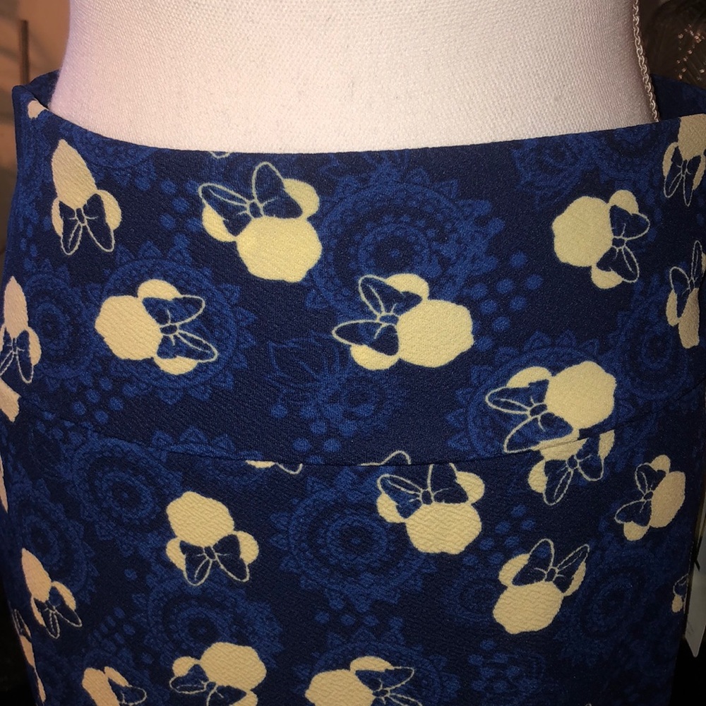 Lula Roe Minnie Mouse skirt - Picture 2 of 5